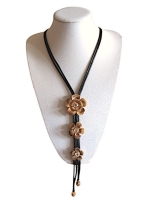 Lange ketting met bloemen Cato