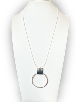 Lange ketting met metalen cirkel Lola