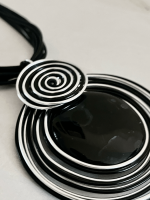 Stament ketting met ronde spiraal hanger Jonie