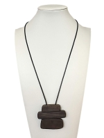 Lange ketting met houten hanger Nox