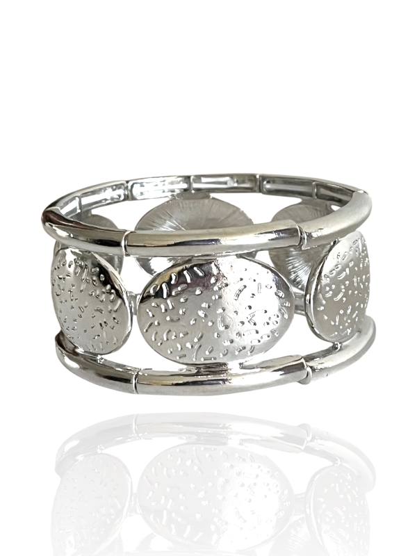 Zilverkleurige statement armband Luma Zilverkleurige statement armband Luma